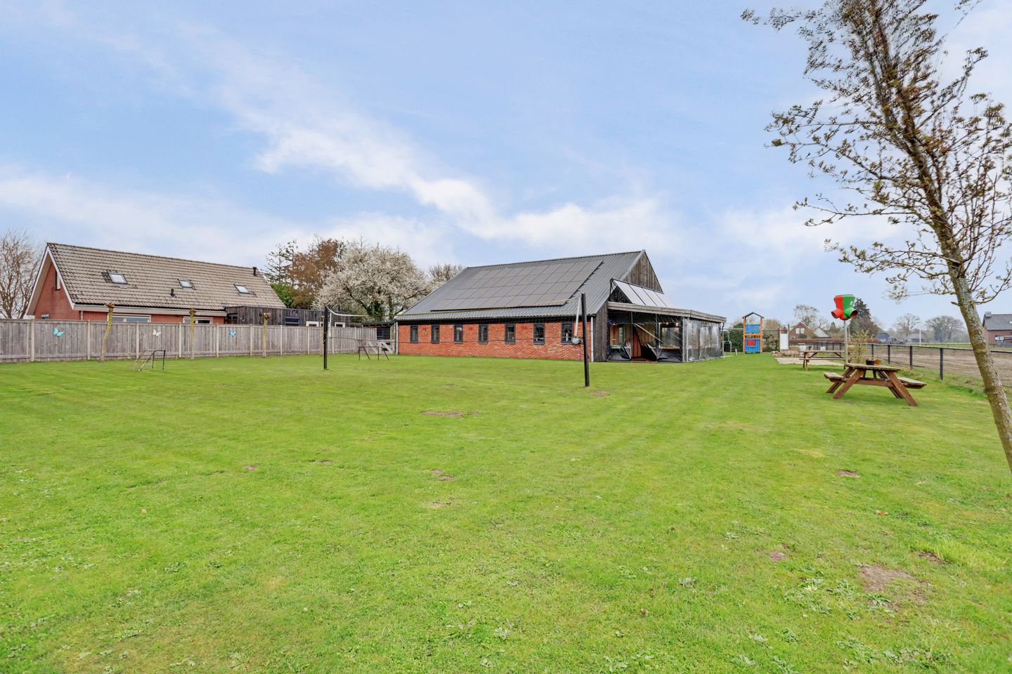 Bekijk foto 1 van Oude Wilhelmsweg 13