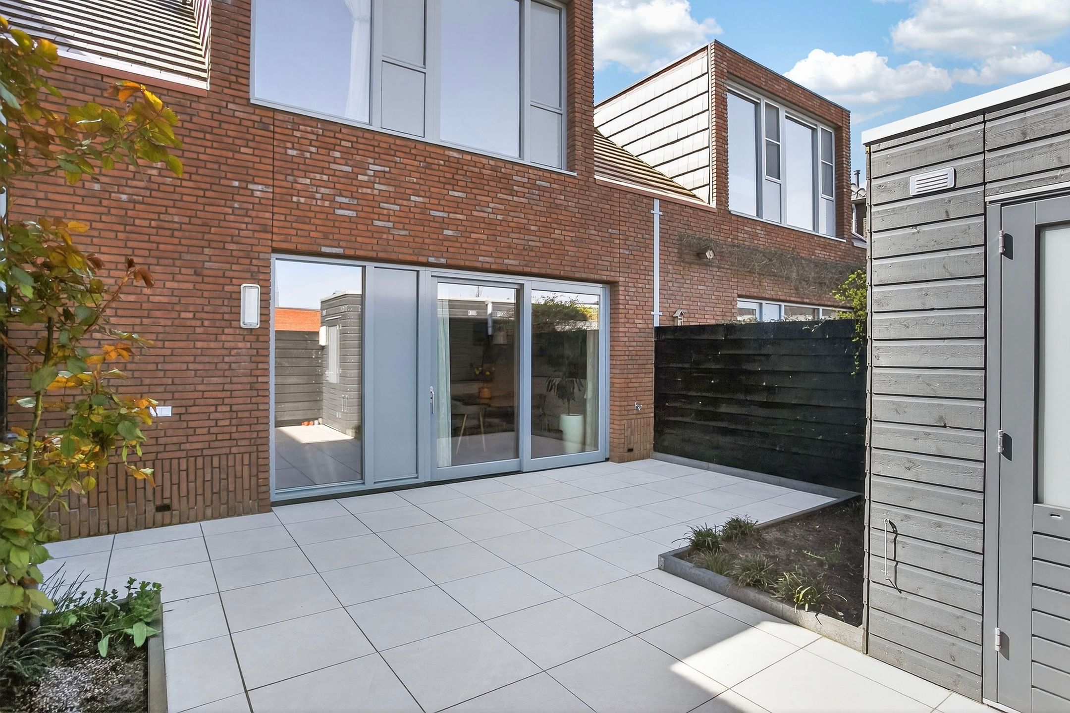 Modern Terraced House with Luxury Finishes and Own Parking in Vathorst — 27