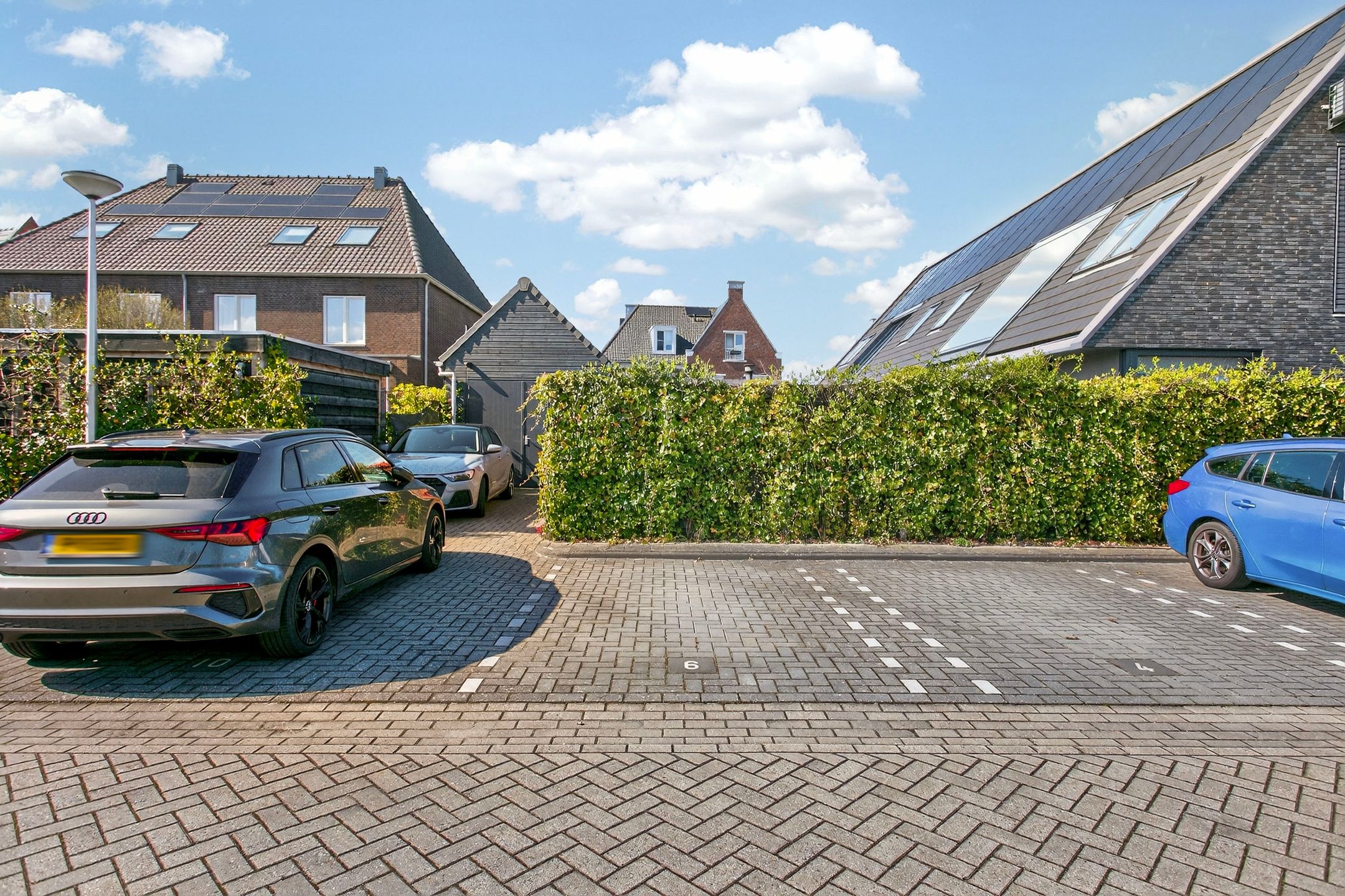 Modern Terraced House with Luxury Finishes and Own Parking in Vathorst — 33