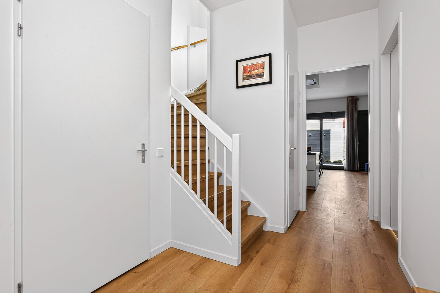 Modern Terraced House with Luxury Finishes and Own Parking in Vathorst — 14