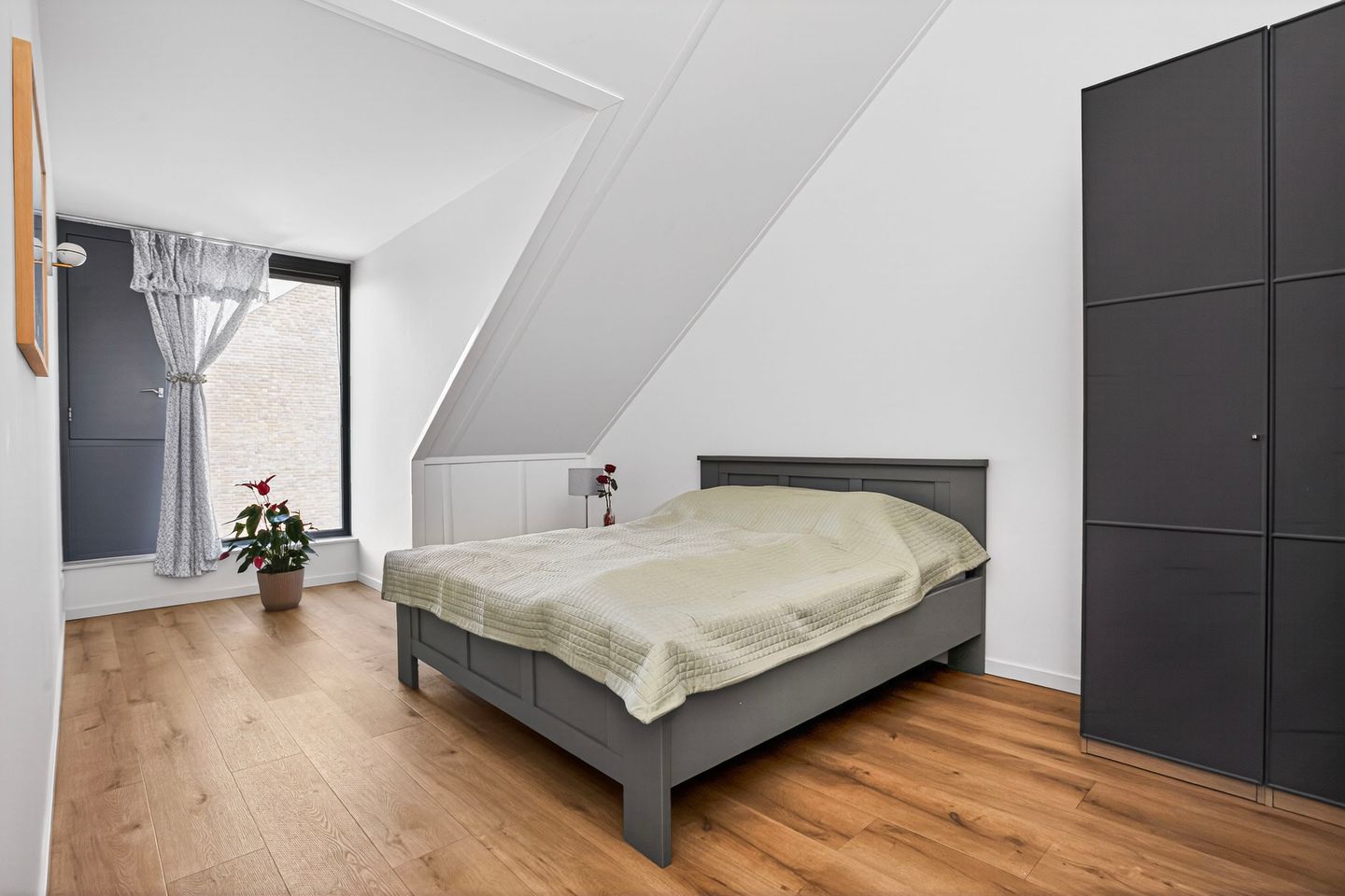 Modern Terraced House with Luxury Finishes and Own Parking in Vathorst — 20