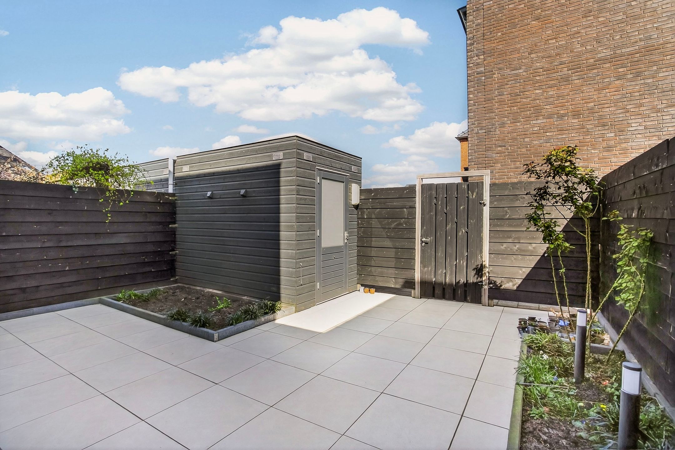 Modern Terraced House with Luxury Finishes and Own Parking in Vathorst — 24