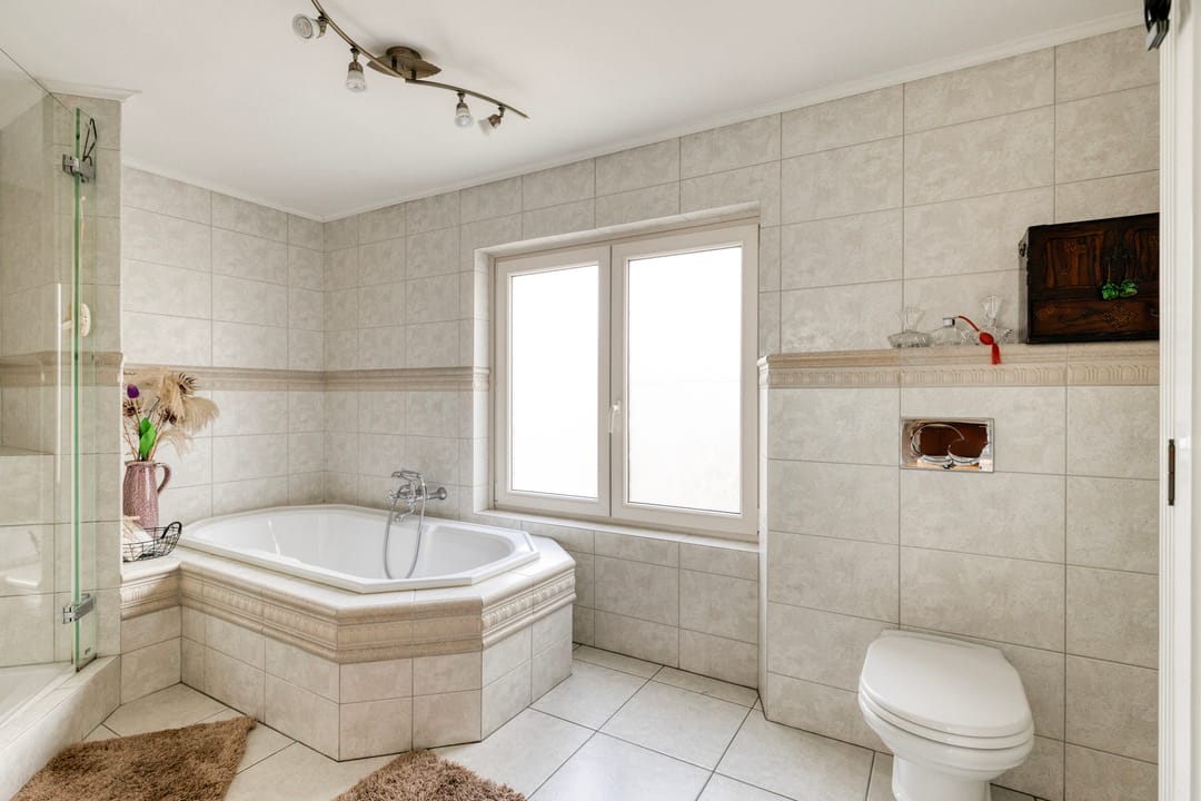 Photo 23 of Van Loëstraat 33