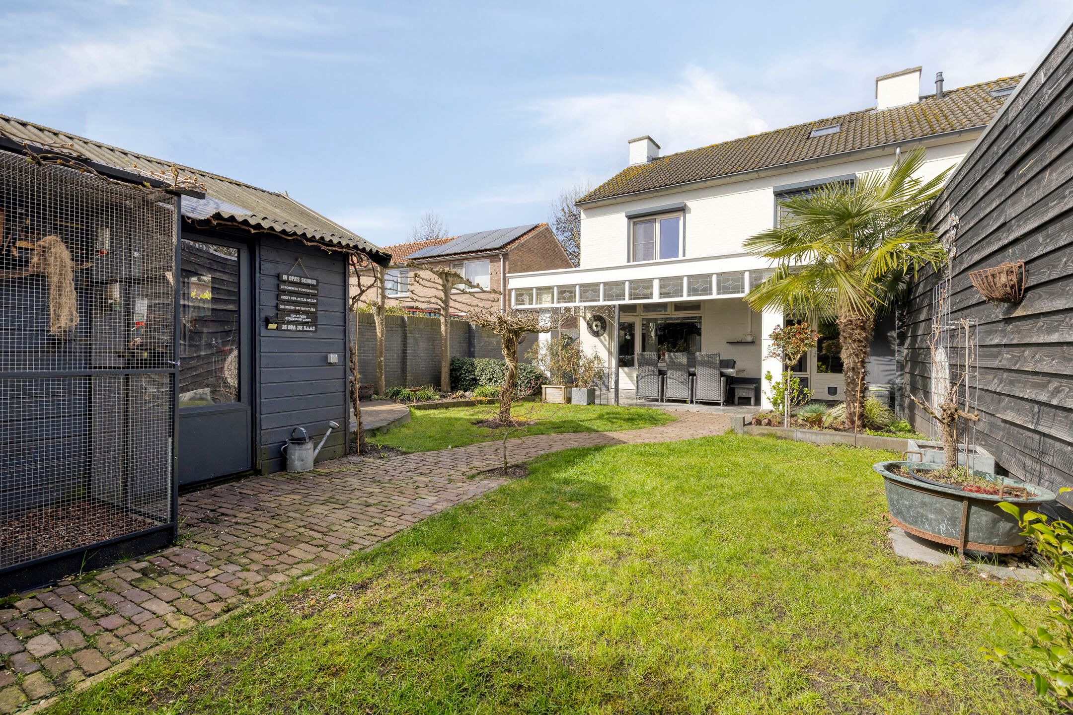 Photo 36 of Van Loëstraat 33