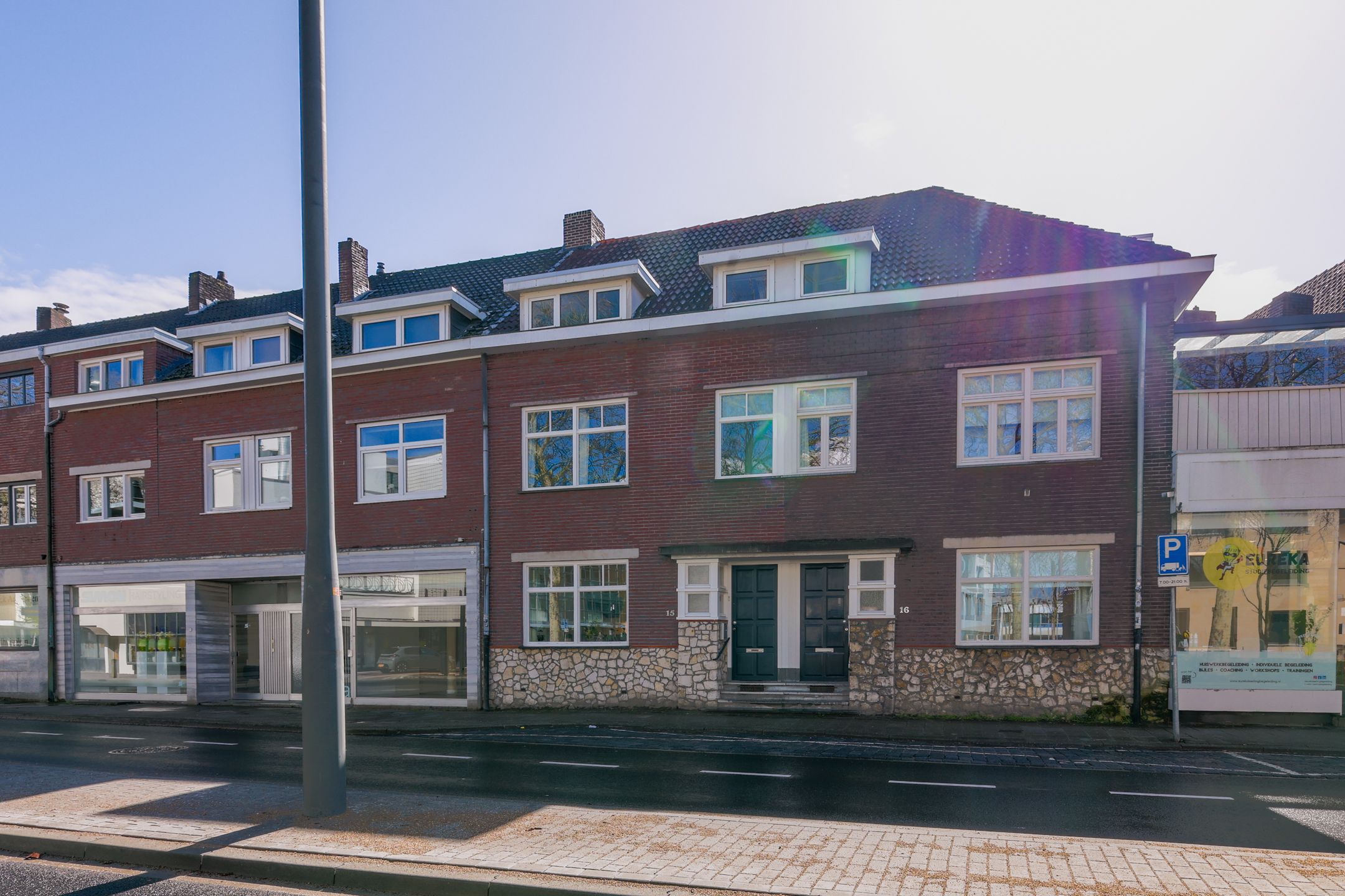 Raadhuisplein 15 