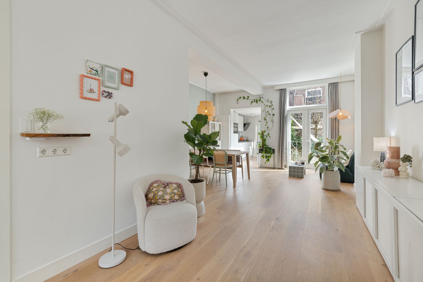 Photo 19 of Adriaanstraat 49