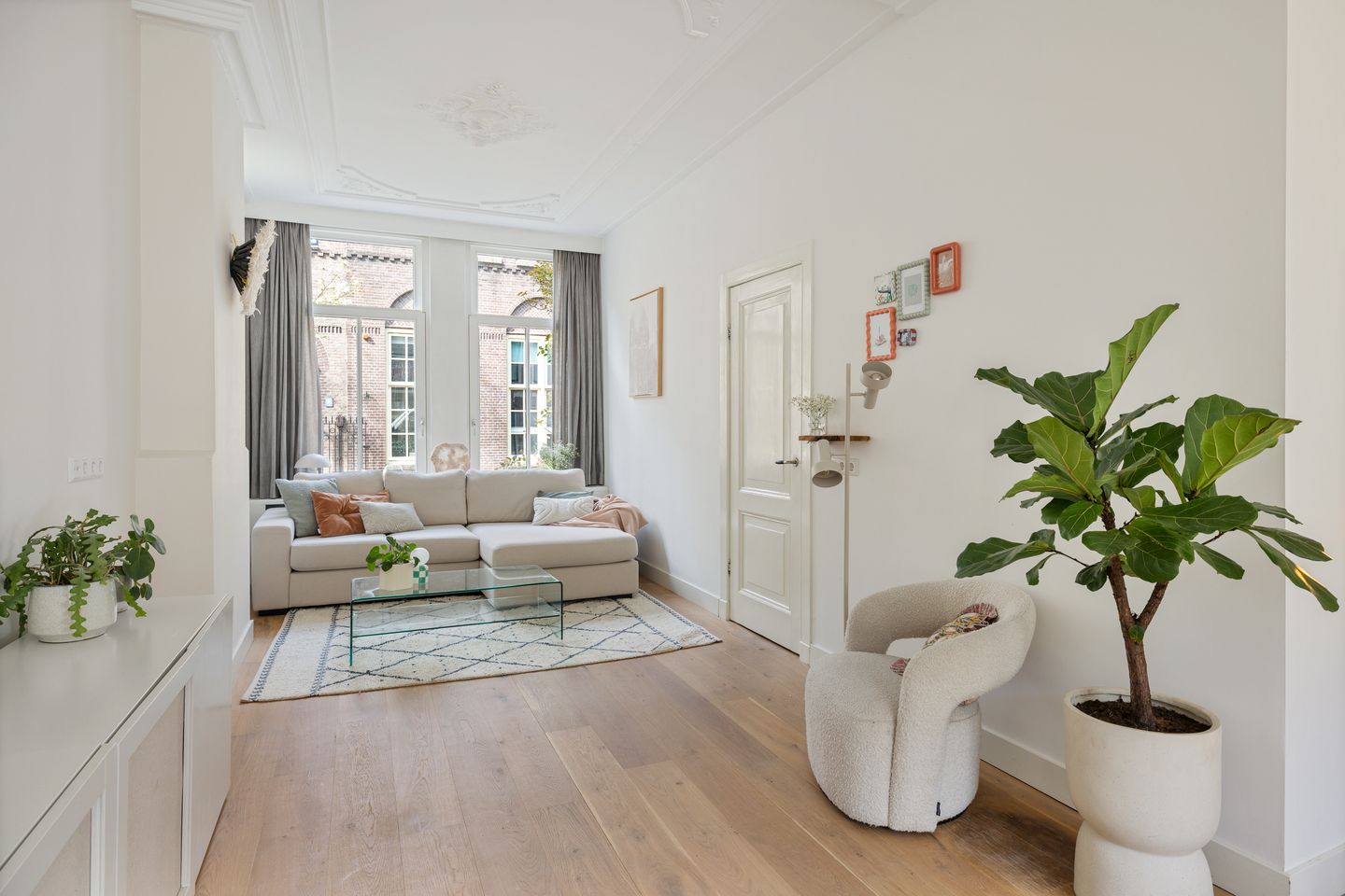 Photo 14 of Adriaanstraat 49