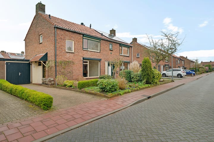 Foto 3 van Hellenkamp 5