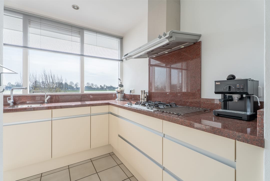 Foto 16 van Bachstraat 6