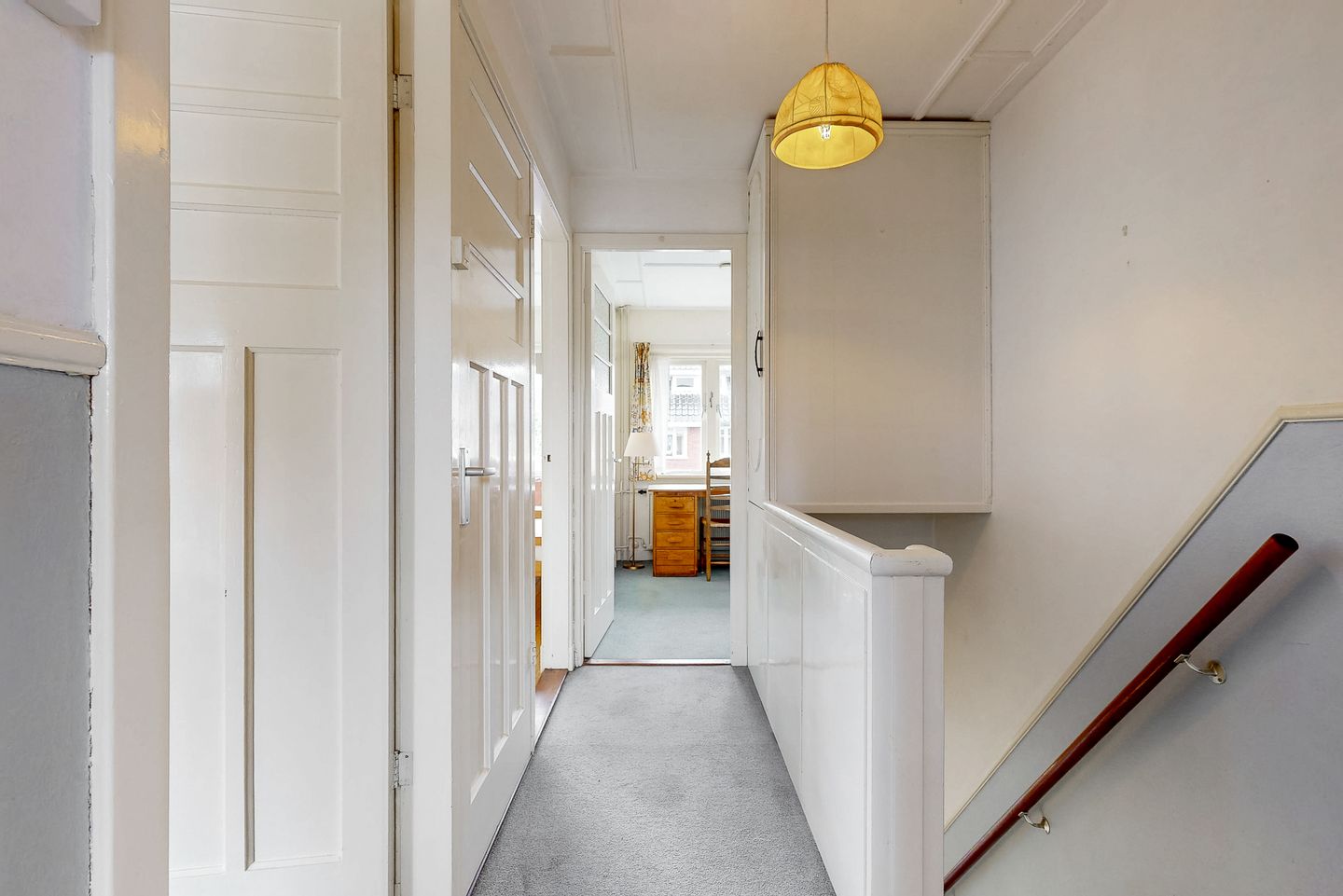 Charming 1930s Semi-Detached Home with Garage and Deep Garden — 25