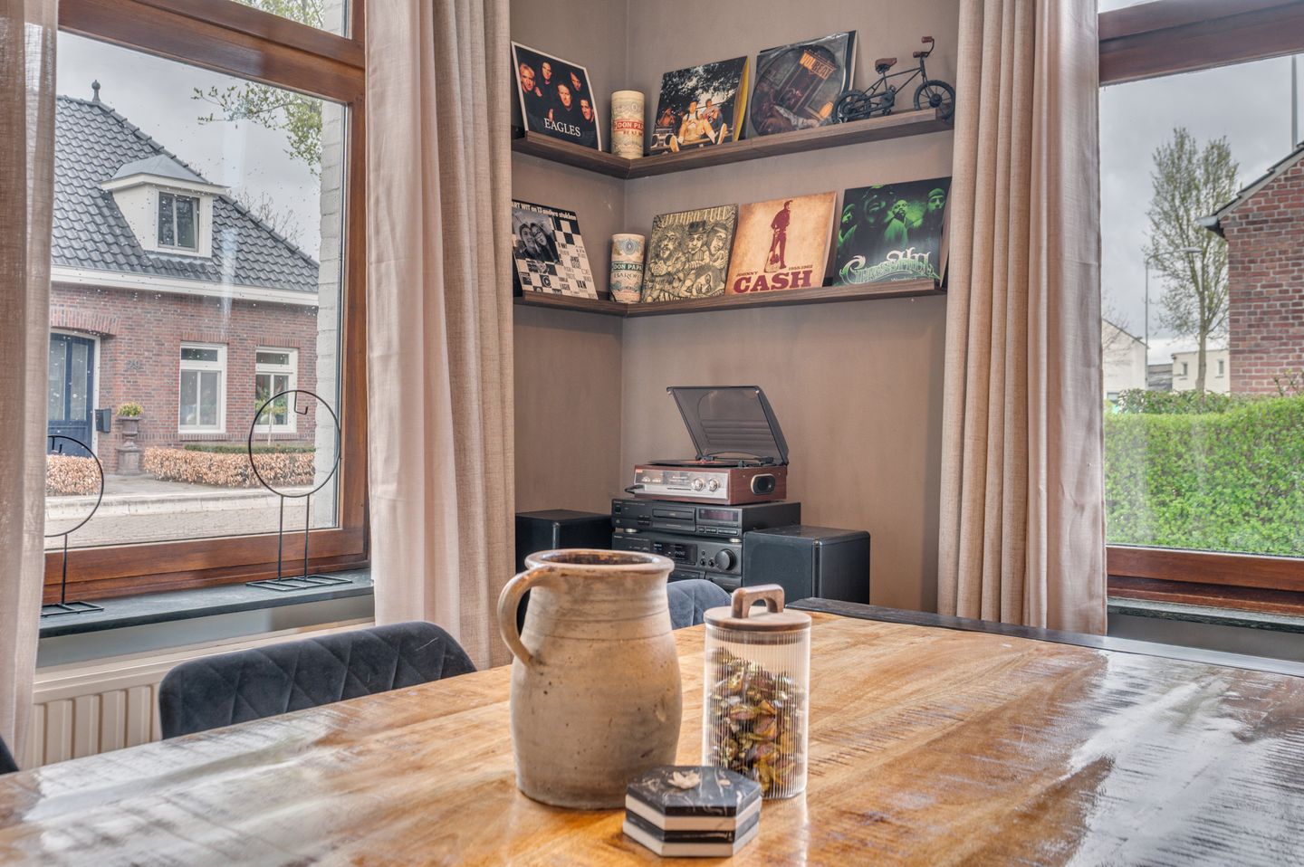 Photo 14 of Mgr Aertsstraat 28