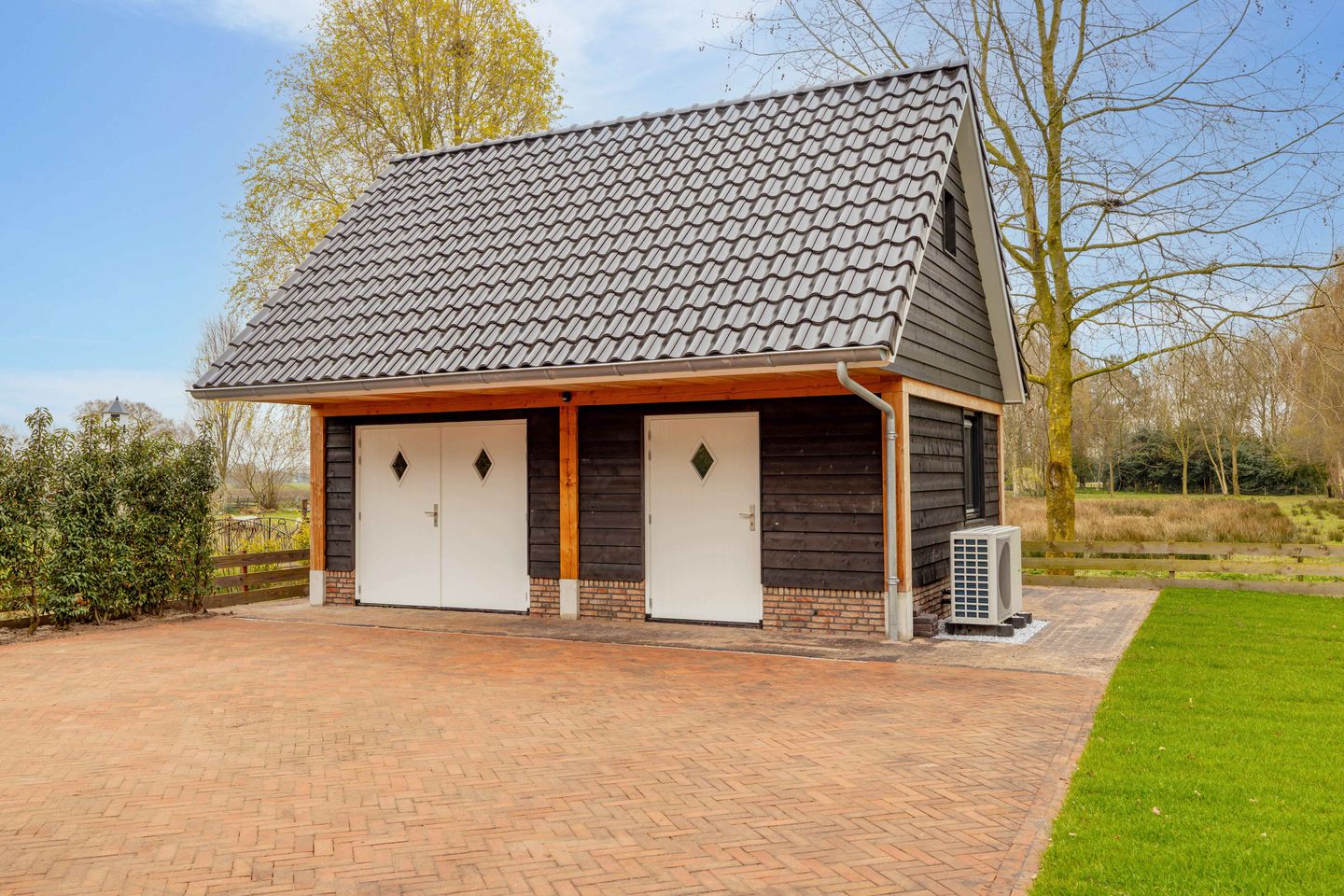 Move-in Ready Luxury New Build Villa in a Peaceful Rural Setting — 40