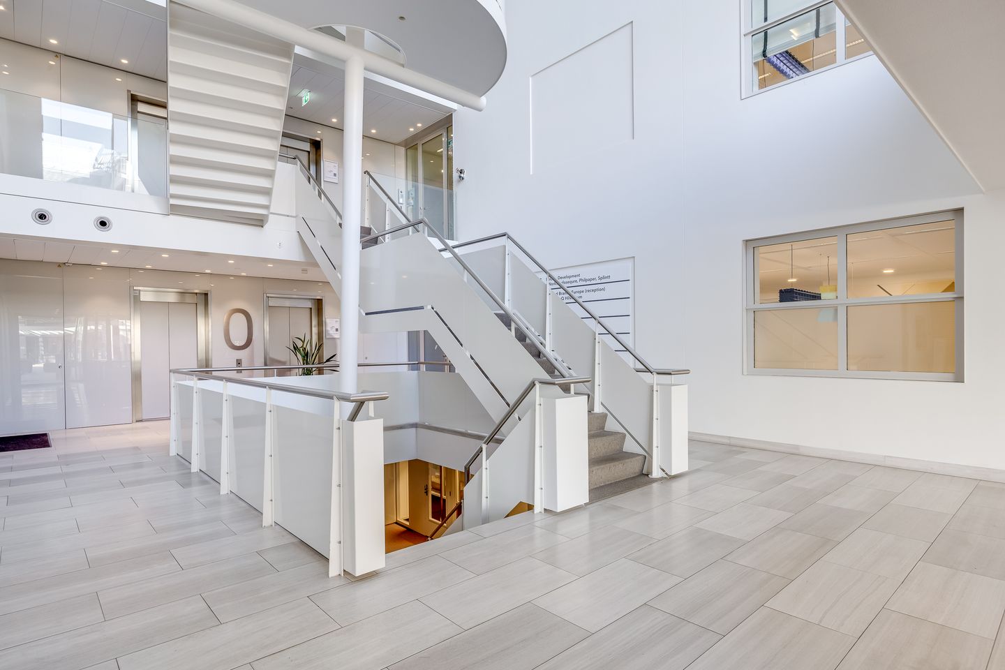 View photo 3 of Olympia 2-D