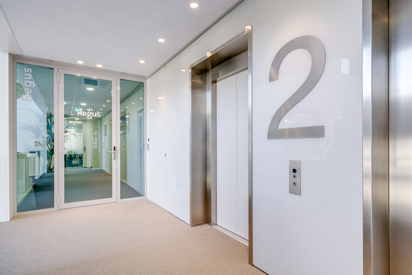 View photo 4 of Olympia 2-D