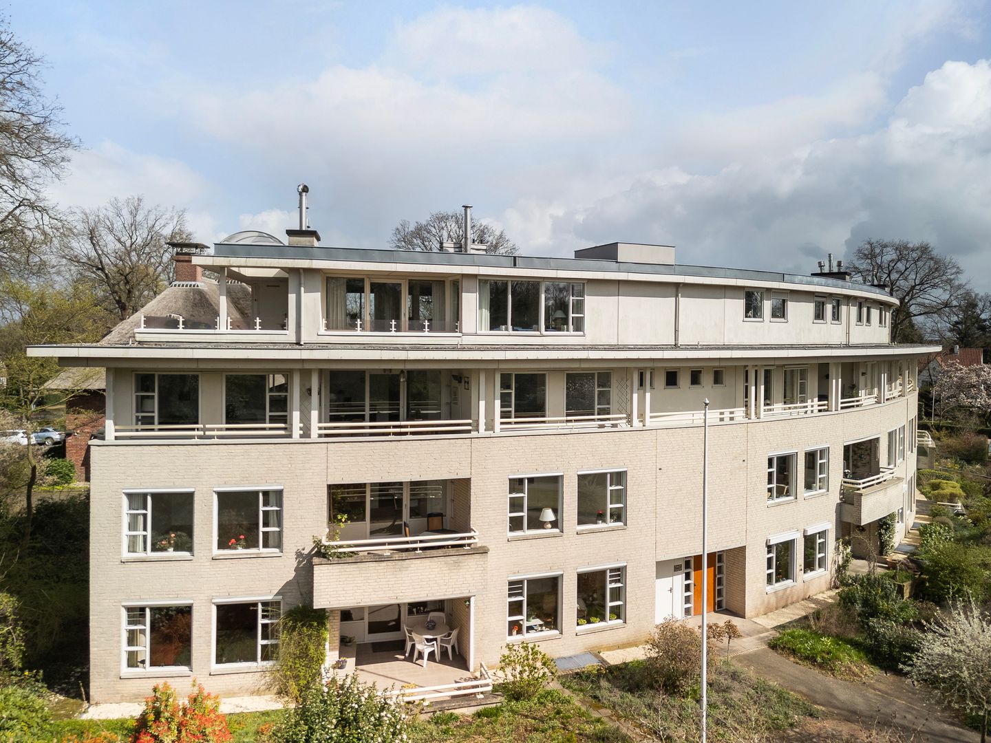 Photo 1 of Prins Frederiklaan 23-B