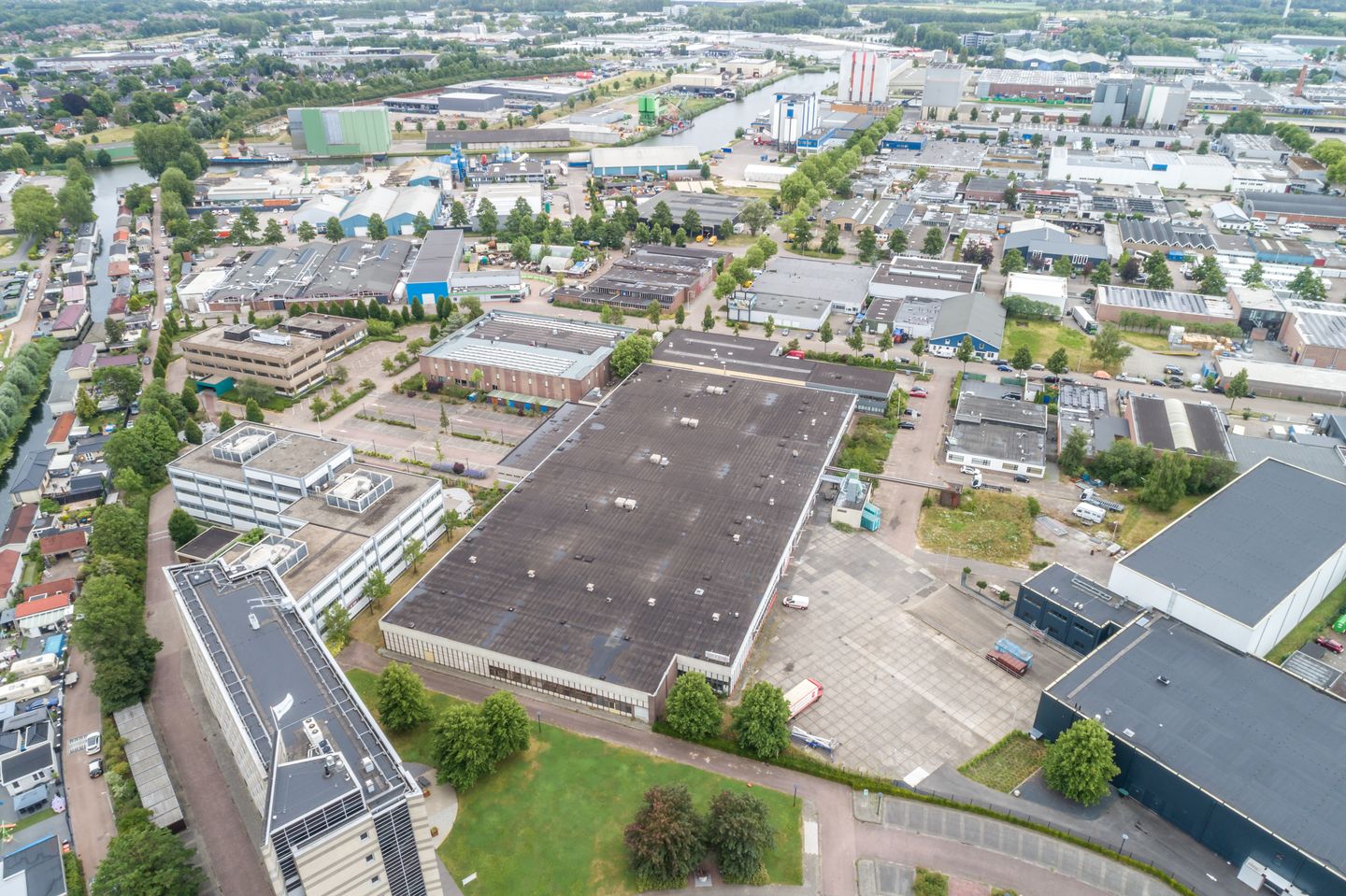 View photo 4 of Staverenstraat 13