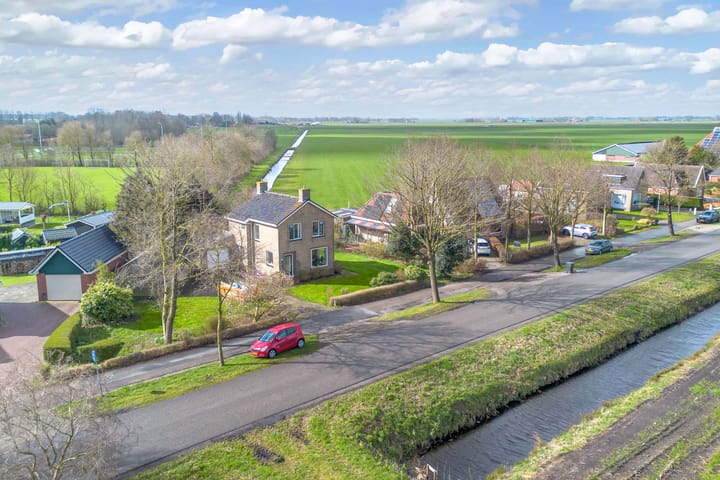 Photo 2 of Domela Nieuwenhuisweg 63