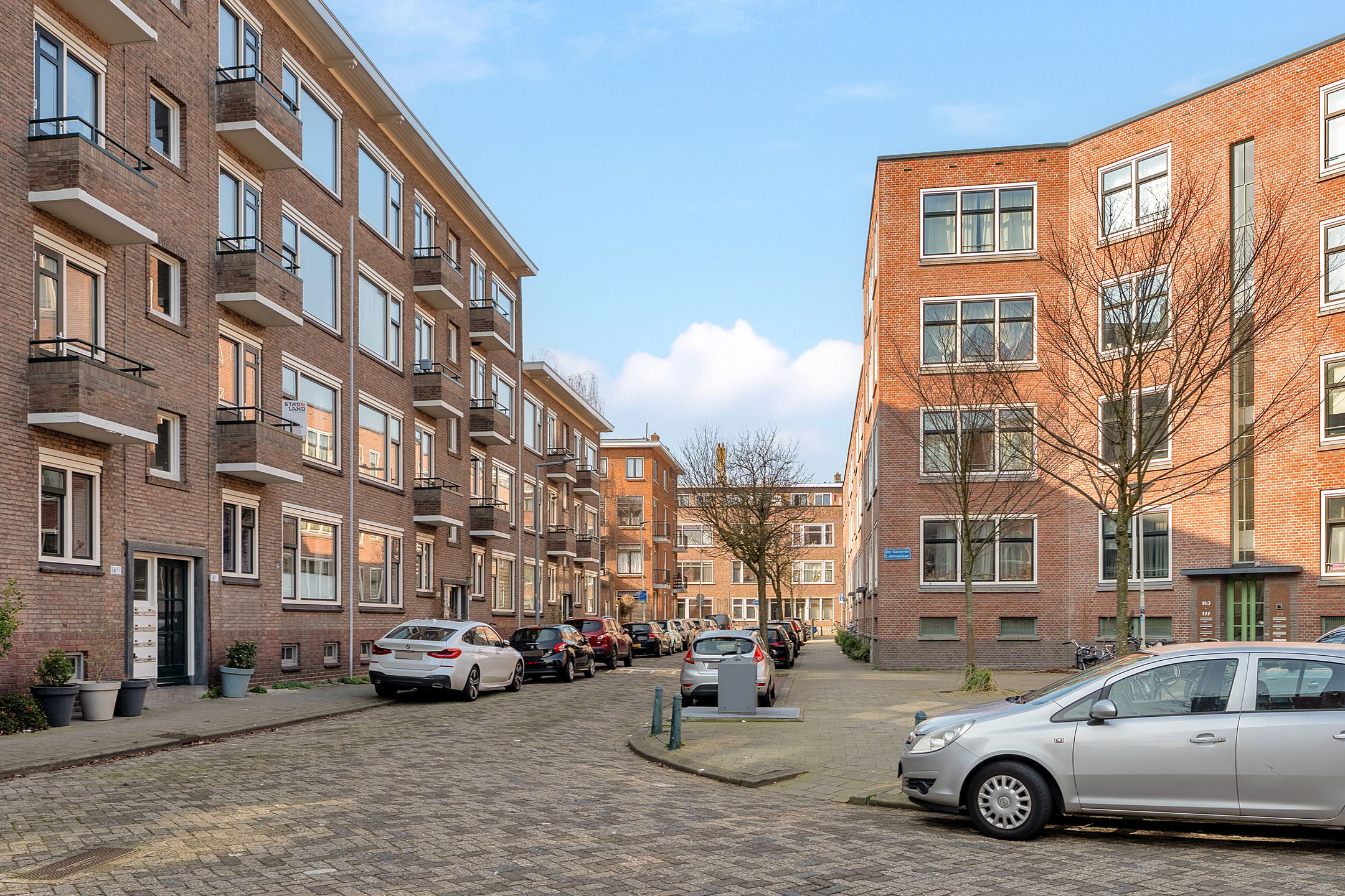 Light and well-maintained 3-room apartment with south-facing balcony in popular Bergpolder — 30