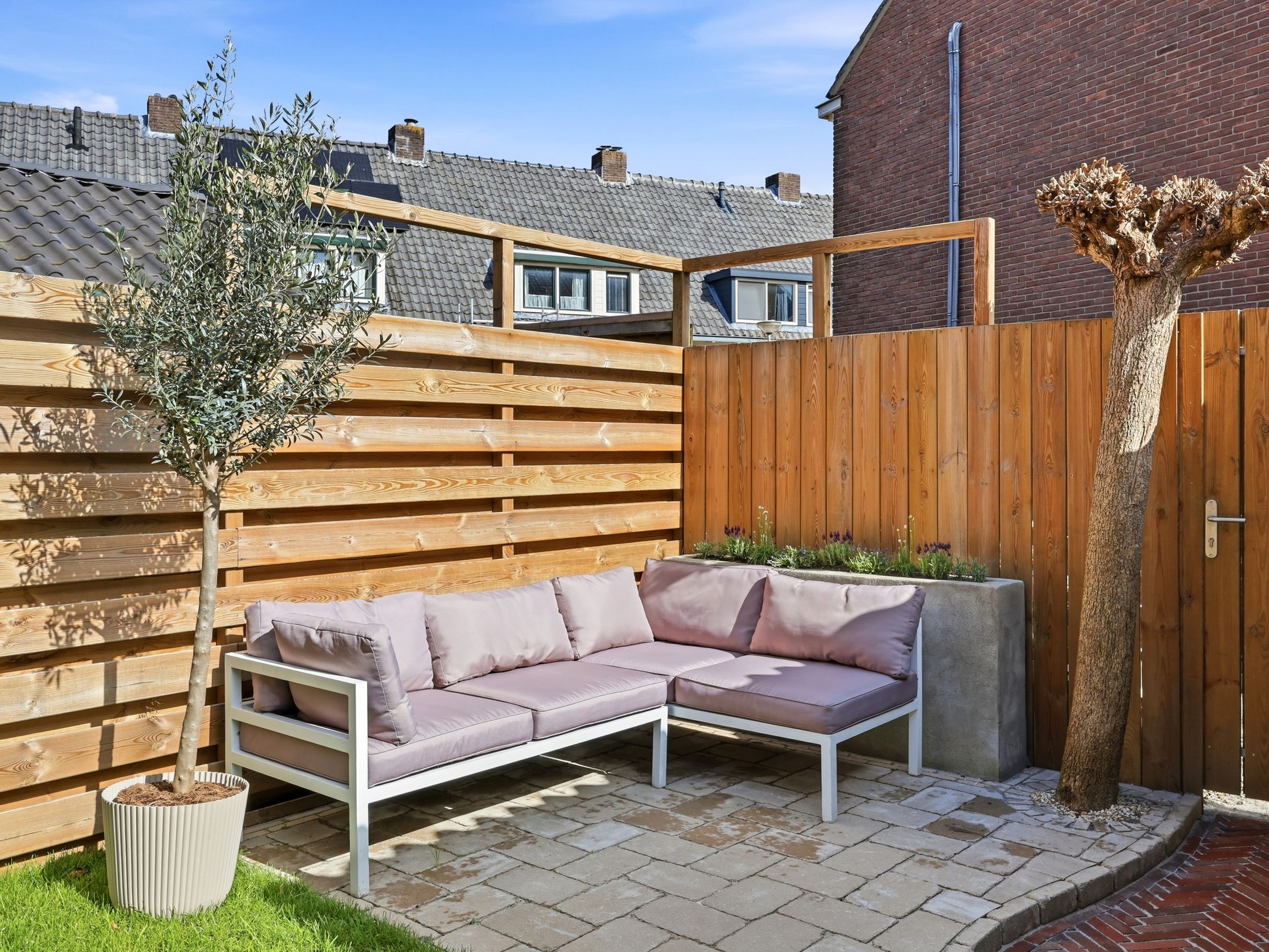 Photo 33 of Borrostraat 13
