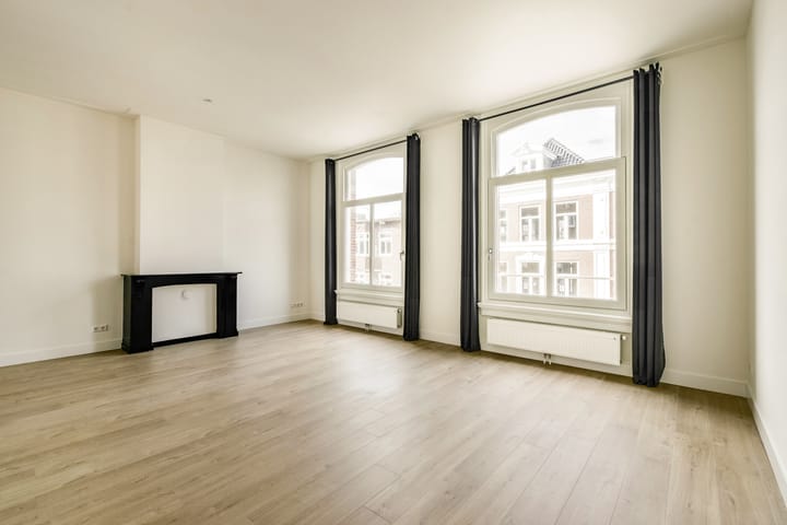 Photo 2 of Pieter Cornelisz. Hooftstraat 51-B