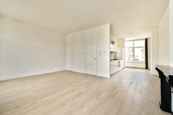 Photo 3 of Pieter Cornelisz. Hooftstraat 51-B