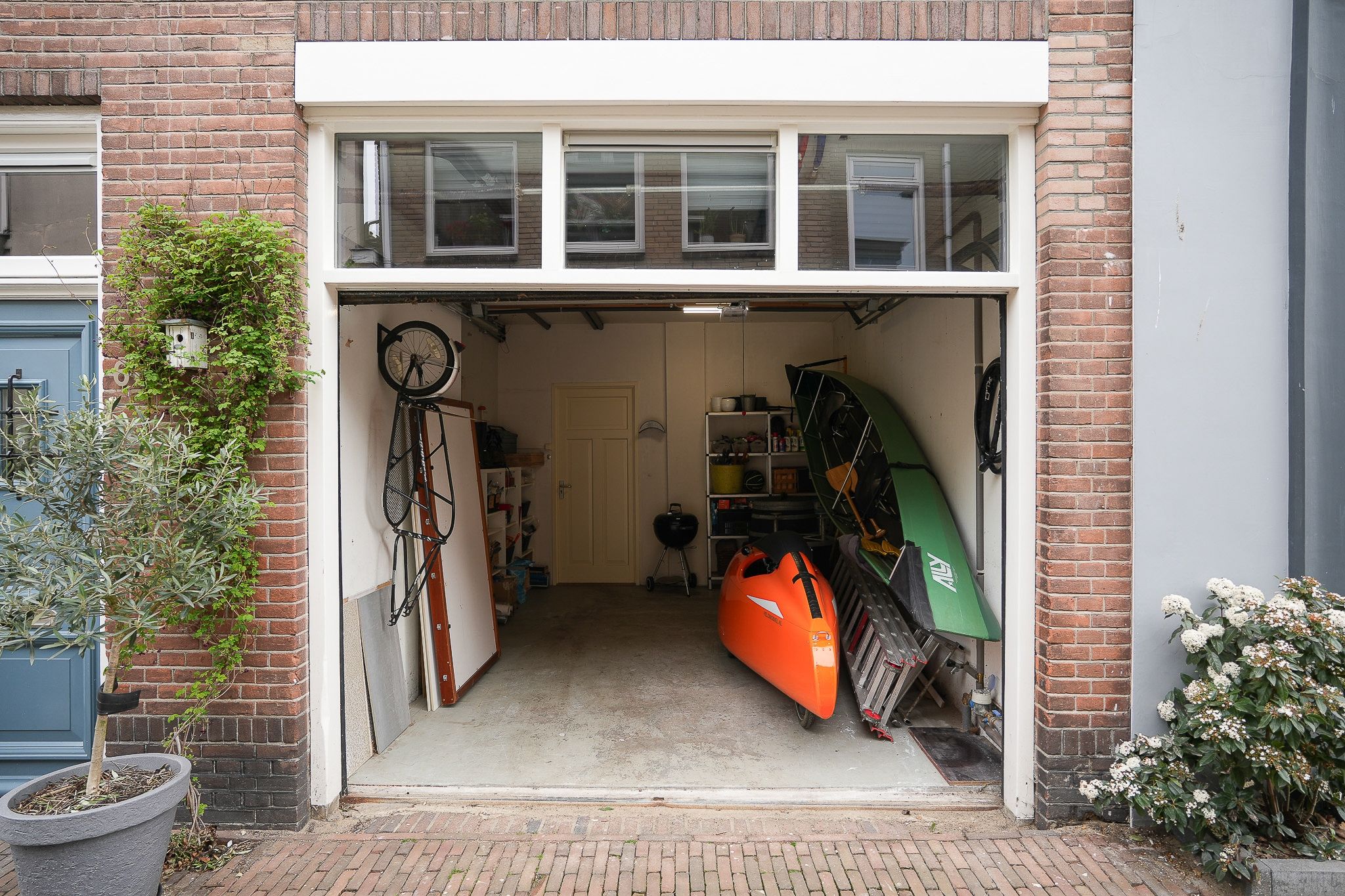 Charming historic terraced house with garage in centre of Leerdam — 36
