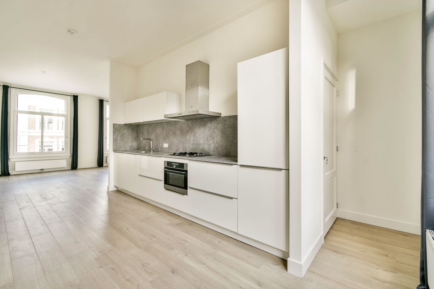 Photo 5 of Pieter Cornelisz. Hooftstraat 51-B