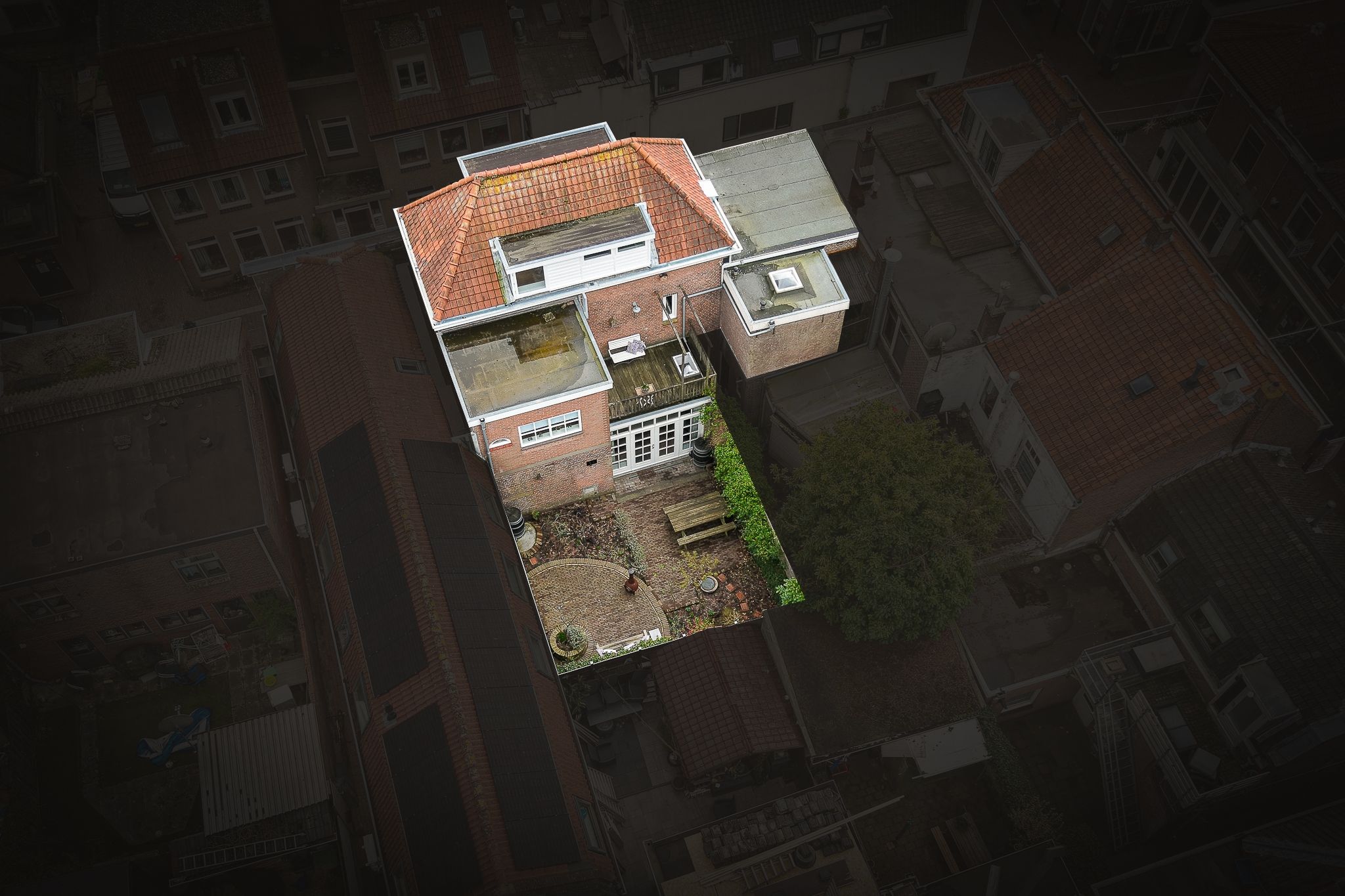 Charming historic terraced house with garage in centre of Leerdam — 47