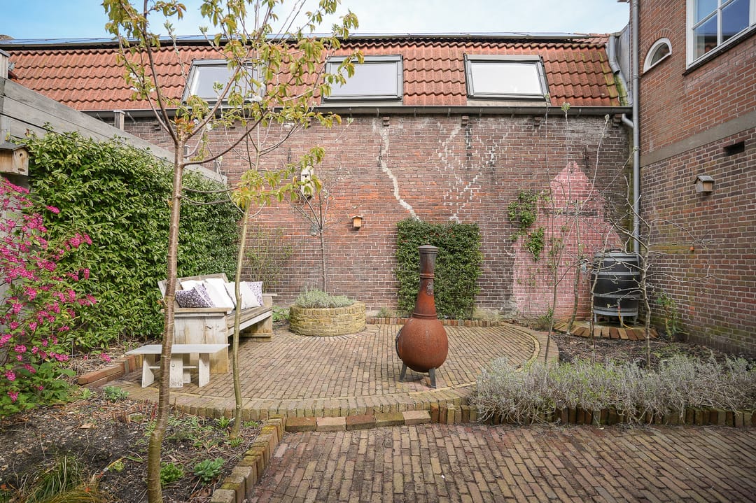 Charming historic terraced house with garage in centre of Leerdam — 43