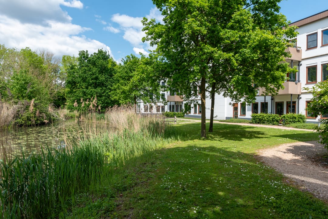 Energy-efficient turnkey apartment with private parking in green Rijnhuizen — 31