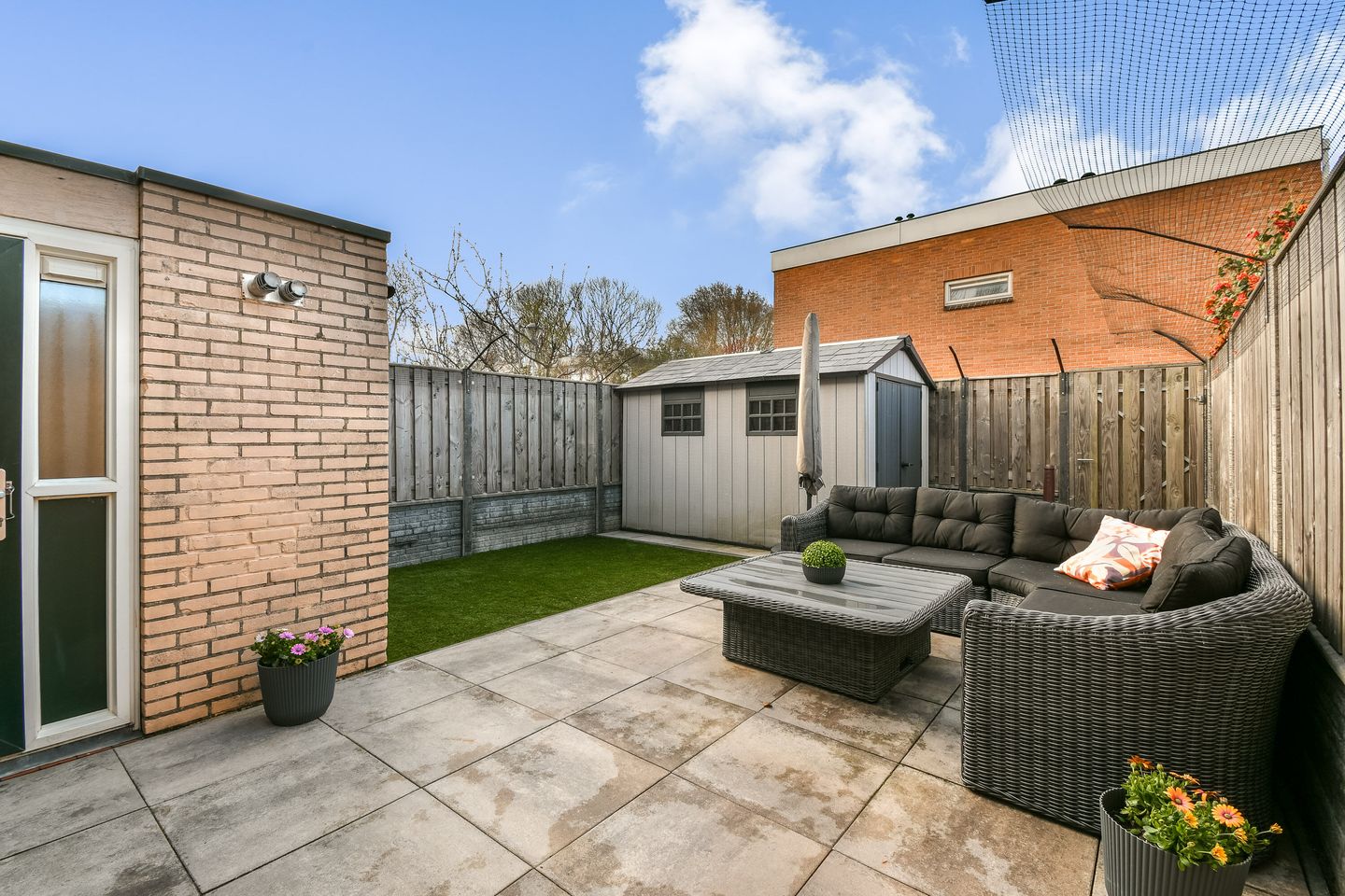 Move-in Ready Terraced Home with South-Facing Garden in Badhoevedorp — 14