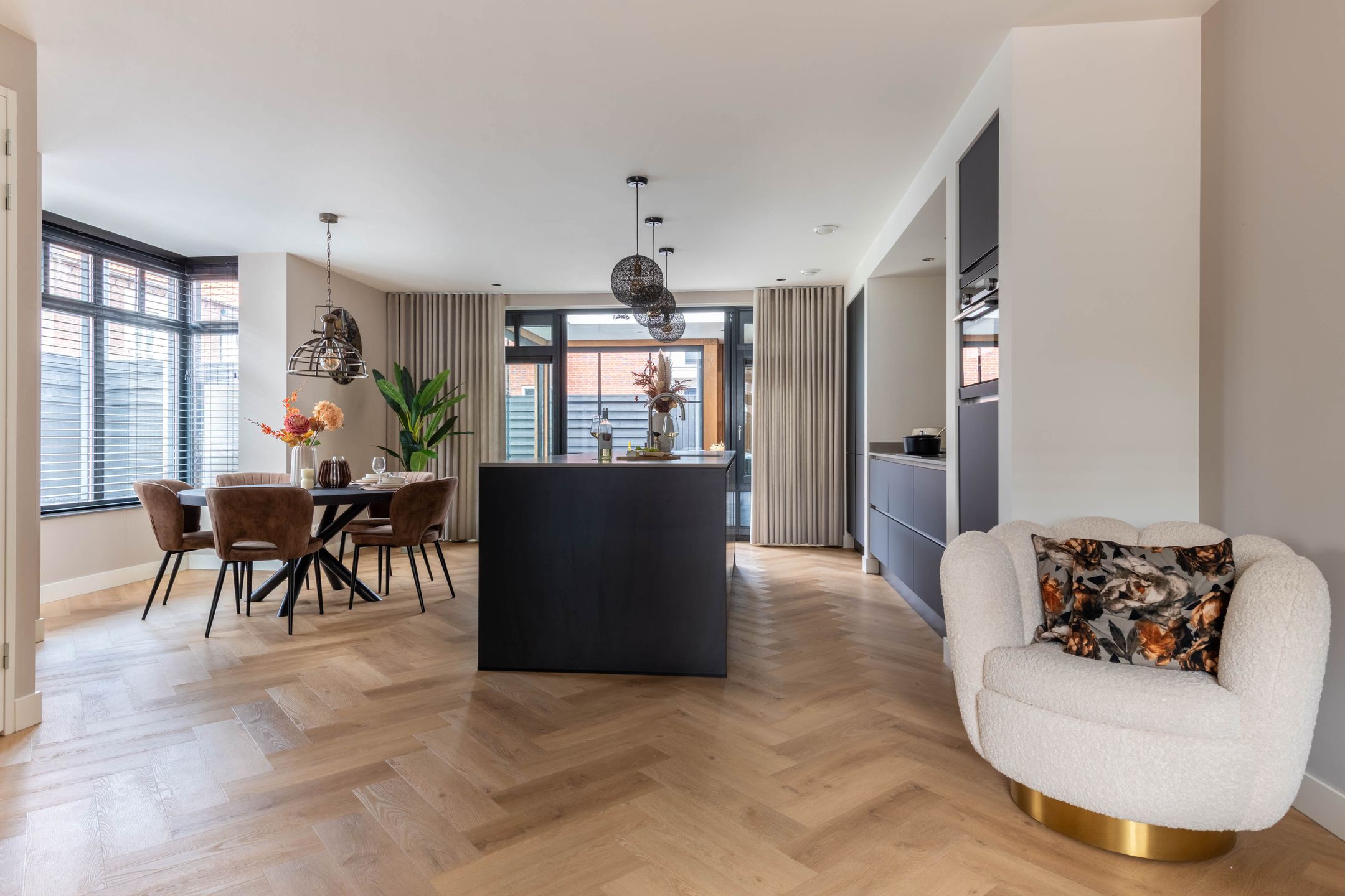 Photo 6 of Kattenstaart 4