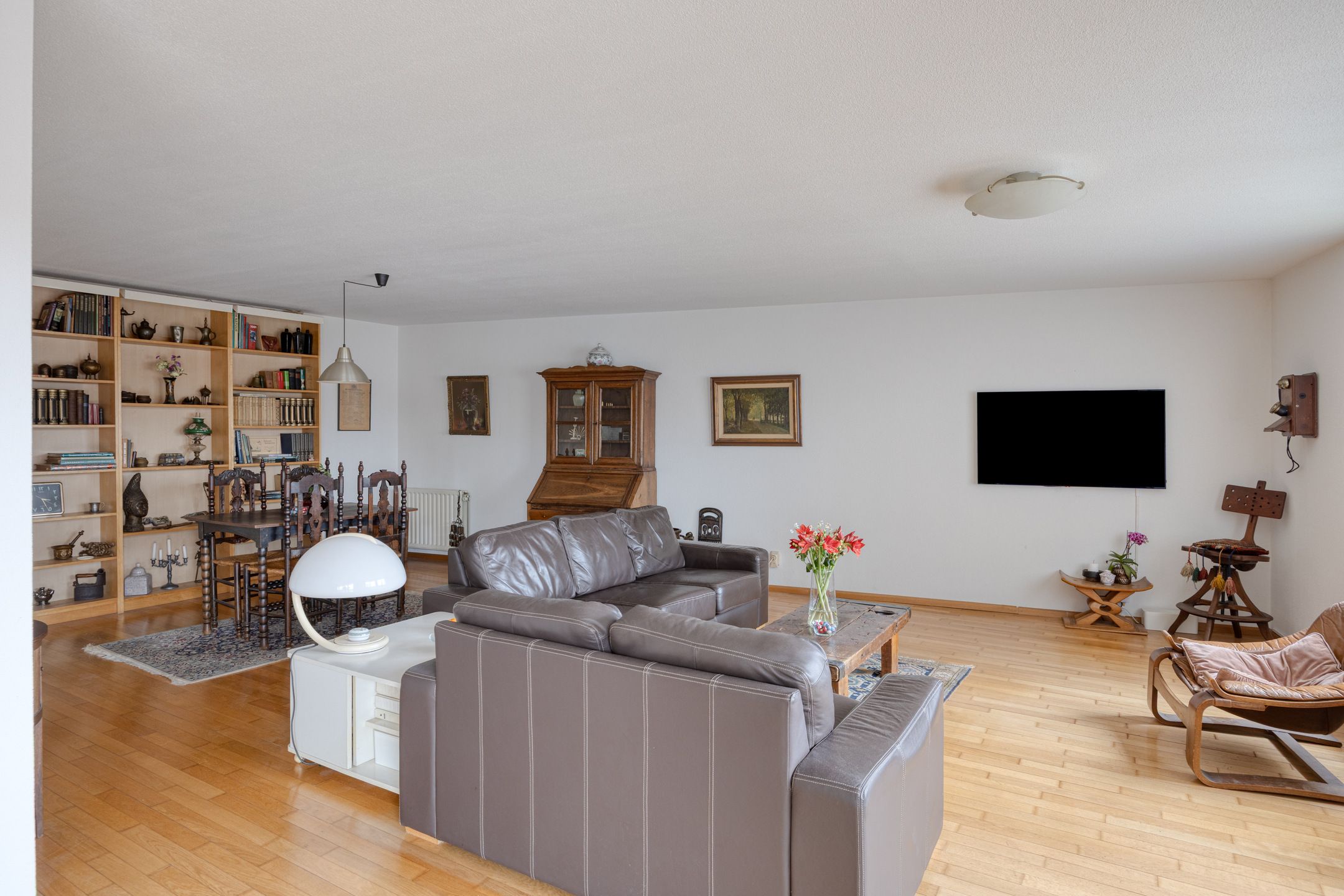 Photo 9 of Zeshoven 39