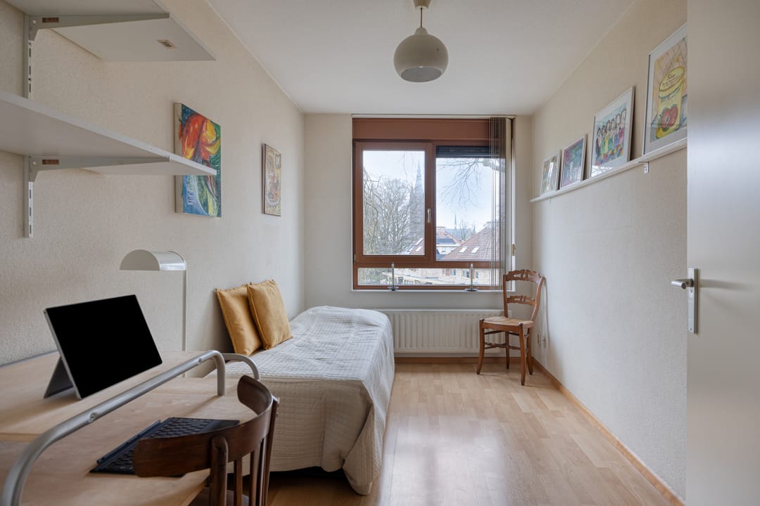 Photo 23 of Zeshoven 39