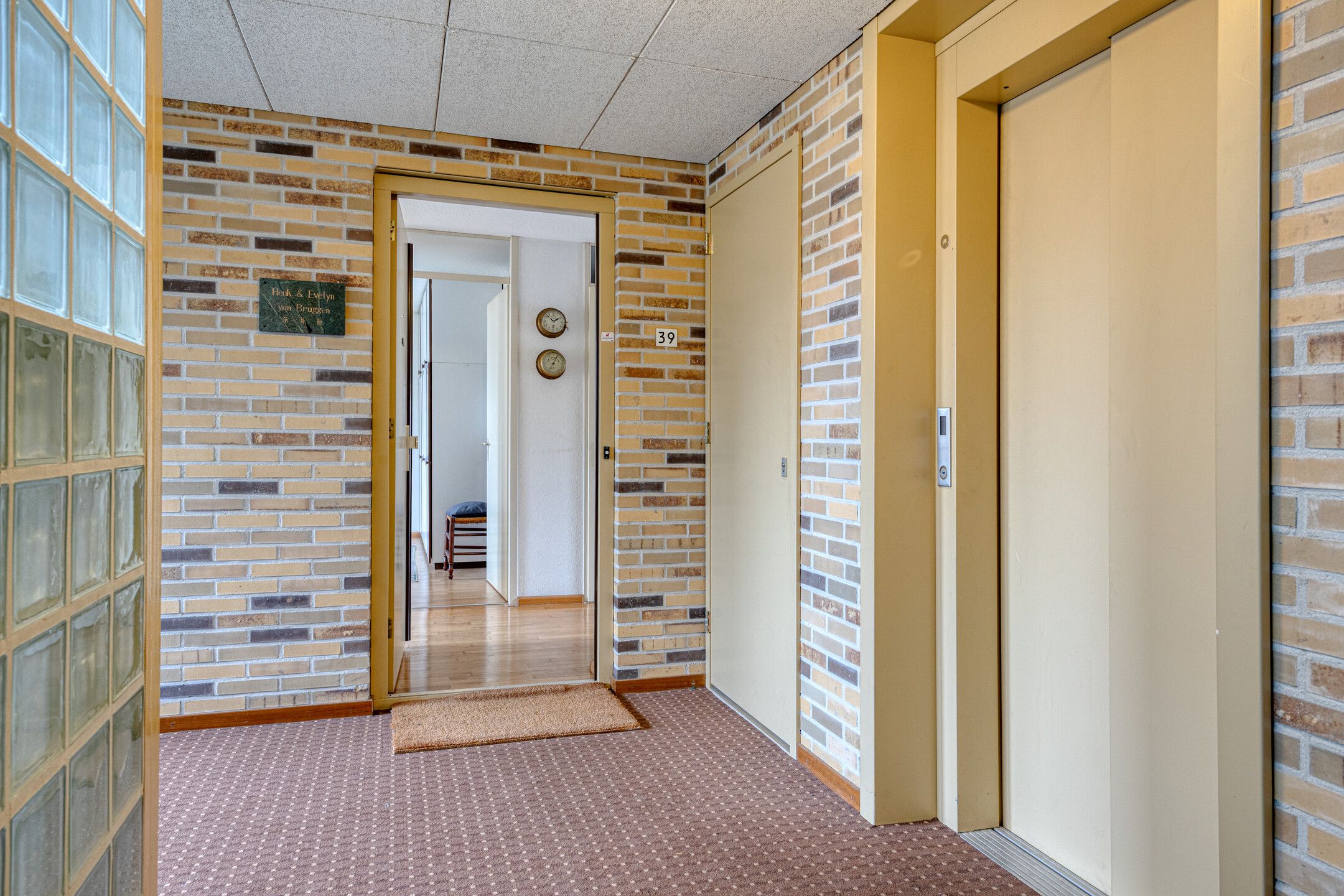 Photo 27 of Zeshoven 39