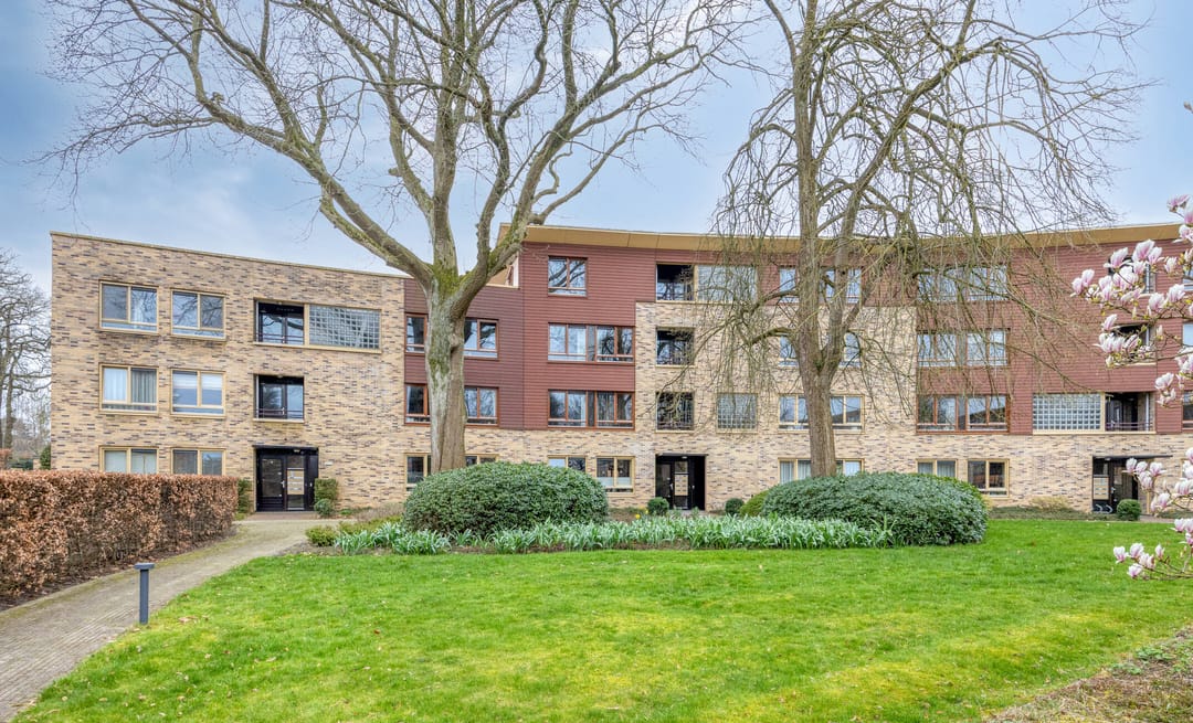 Photo 1 of Zeshoven 39