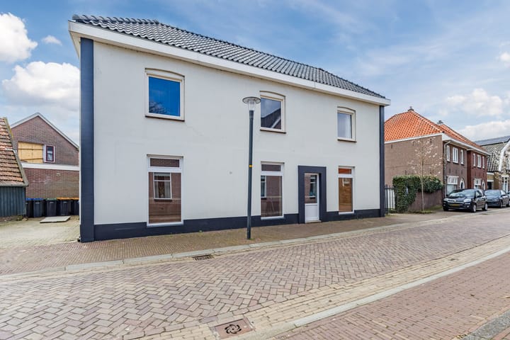 Photo 2 of Rentenierstraat 36-B