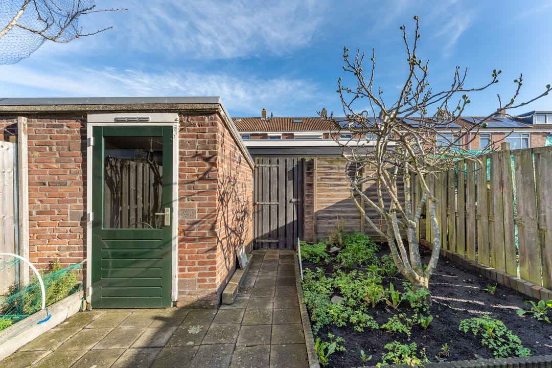 Photo 28 of Leeghwaterstraat 84