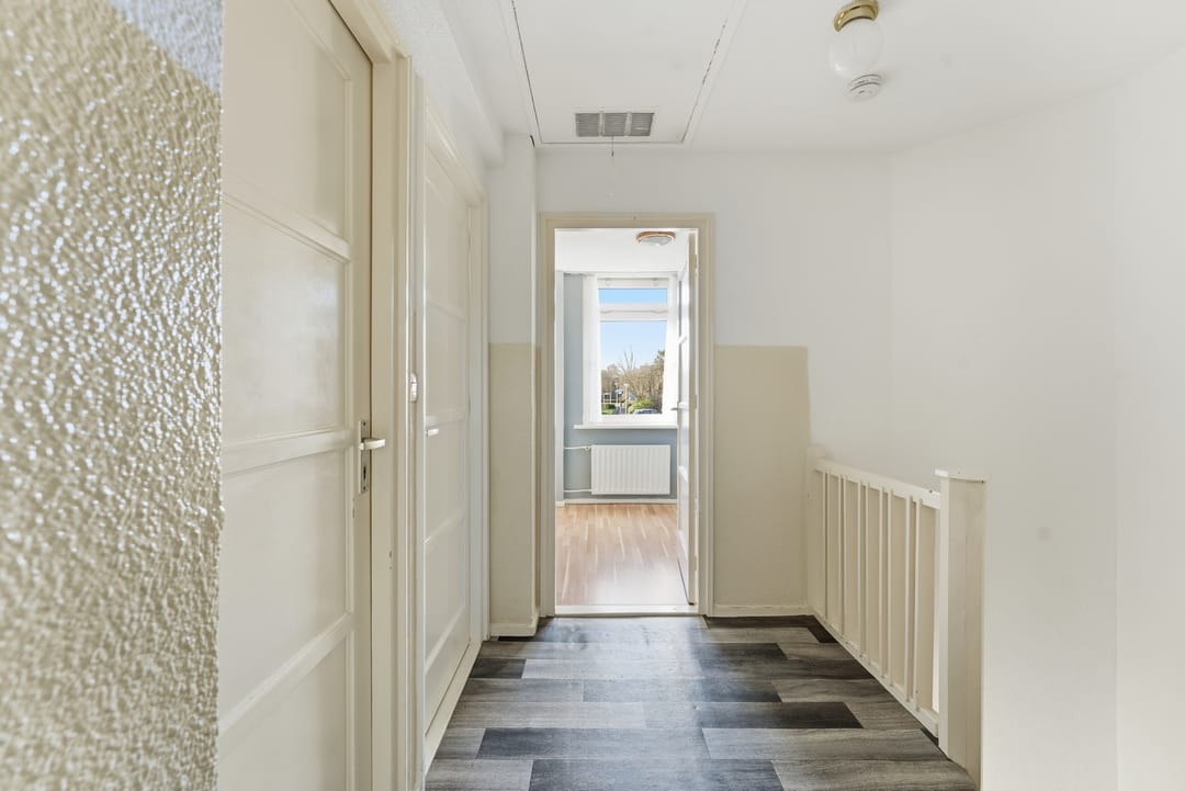 Photo 11 of Leeghwaterstraat 84