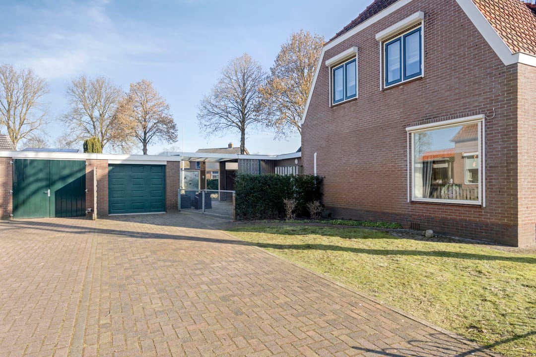 Foto 32 van van Riebeeckstraat 4