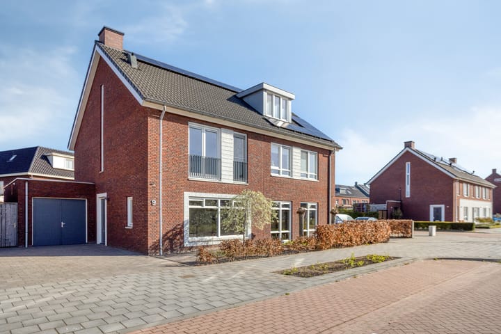 Photo 2 of Koninginnepage 9