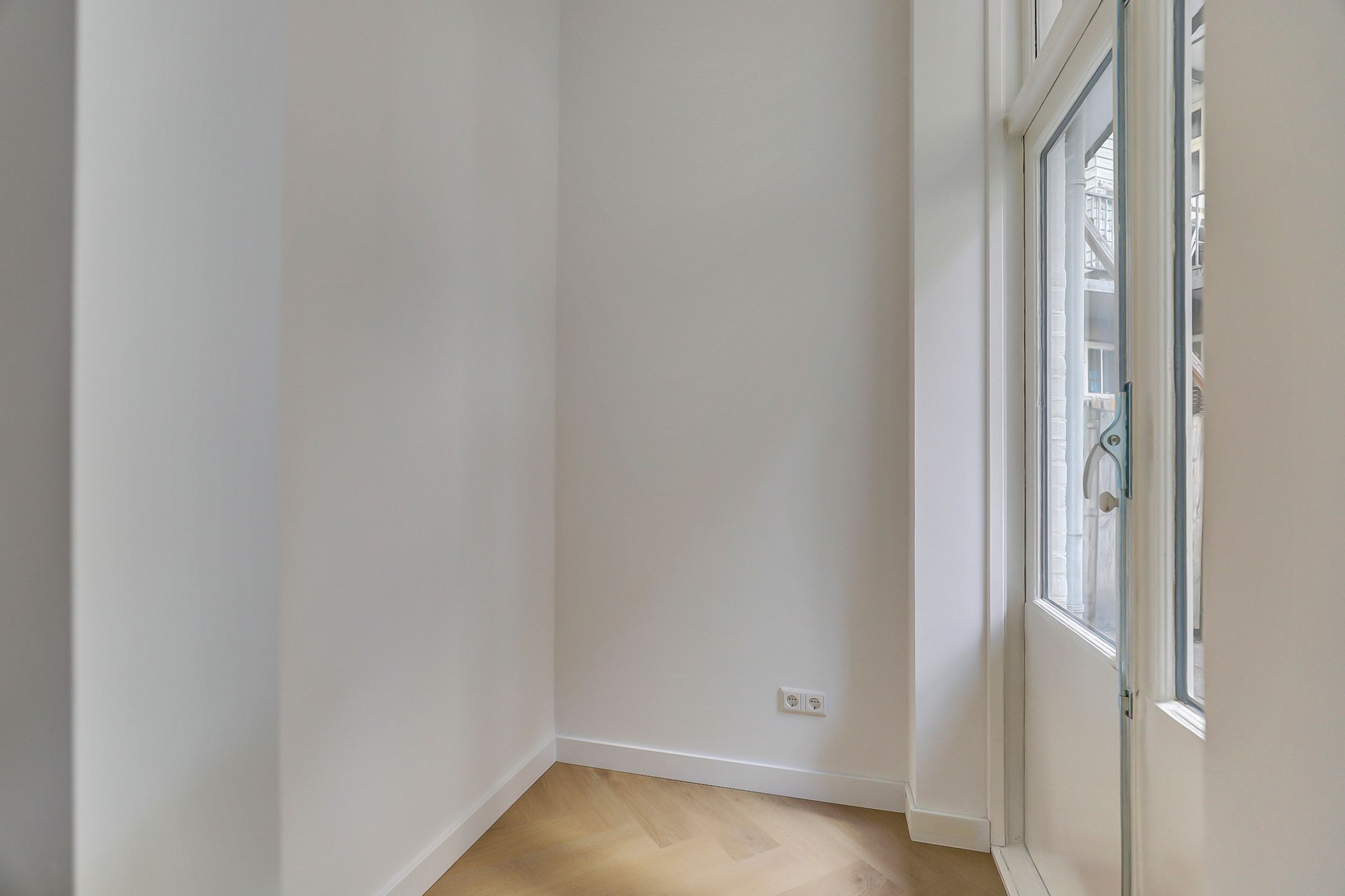 Photo 15 of Cornelis Trooststraat 64-H