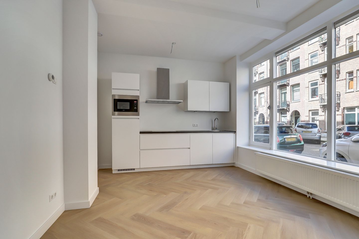 Photo 5 of Cornelis Trooststraat 64-H