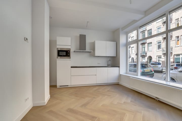 Foto 5 van Cornelis Trooststraat 64-H