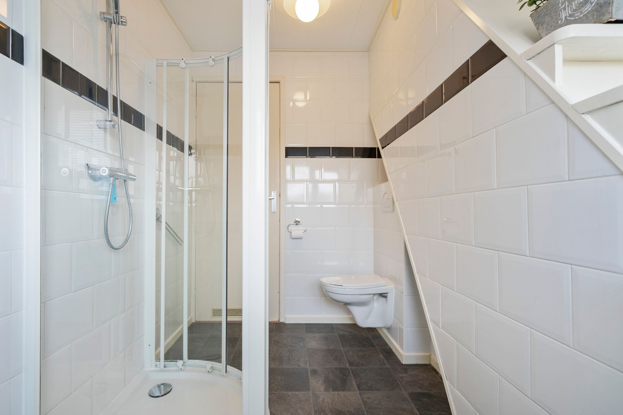 Photo 45 of Bloemendaalsestraatweg 77