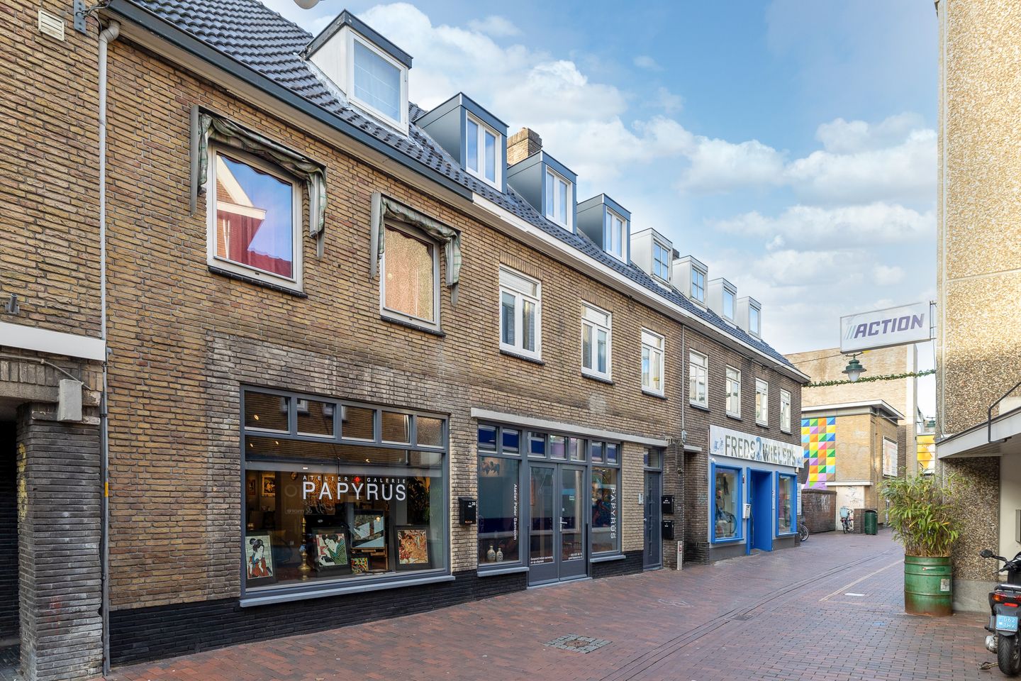 Photo 1 of Zeedijk 38-B