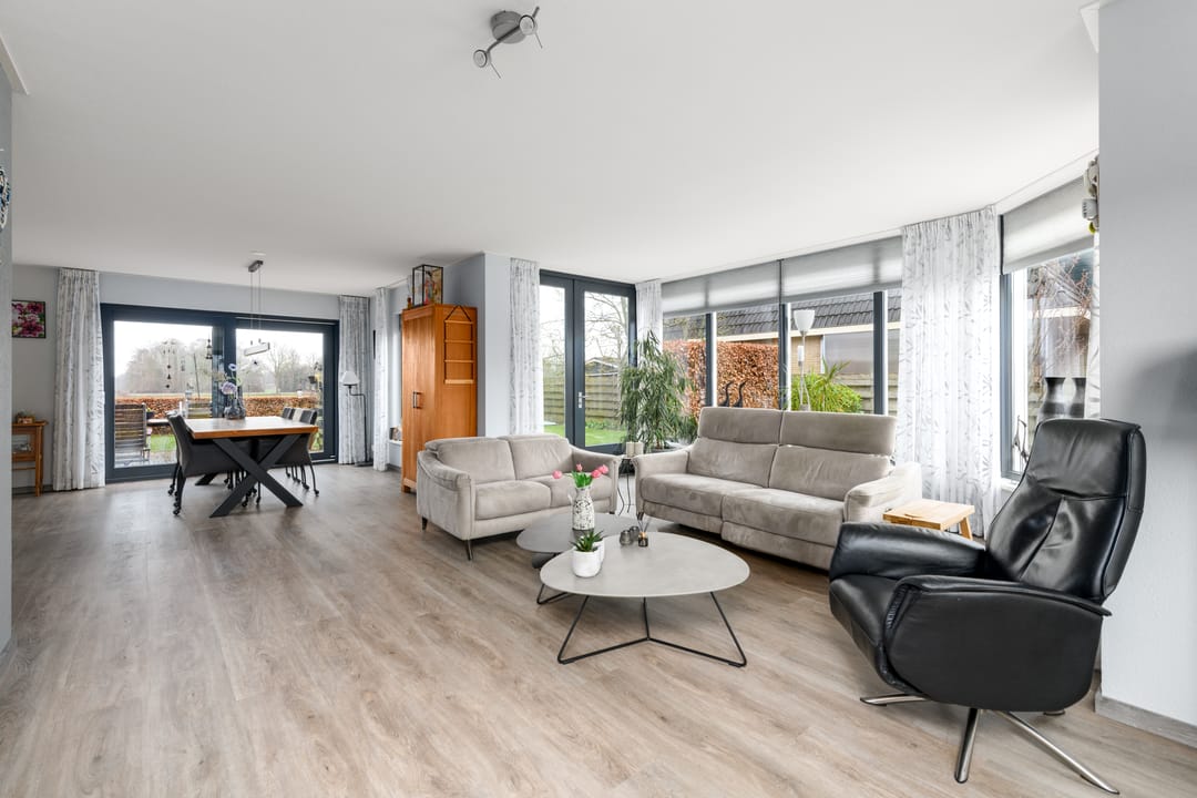 Photo 8 of Oltholtstraat 12