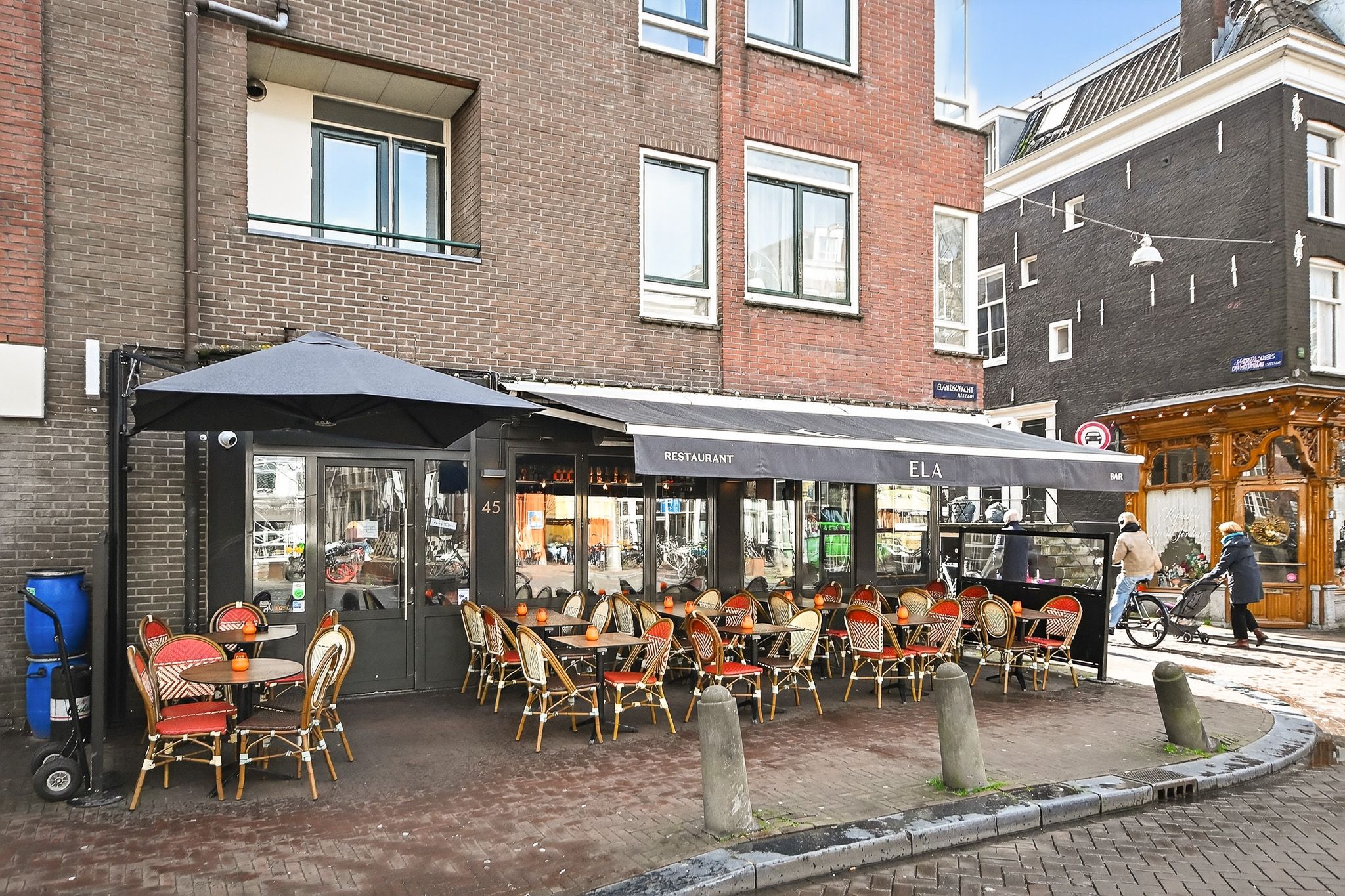 Bright Apartment with Open Water Views in Amsterdam Centre — 30