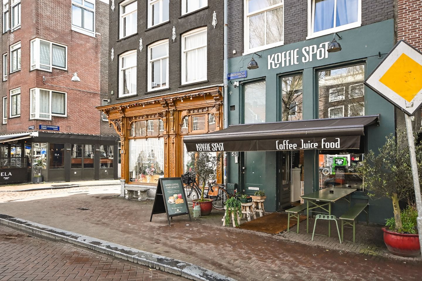 Bright Apartment with Open Water Views in Amsterdam Centre — 29