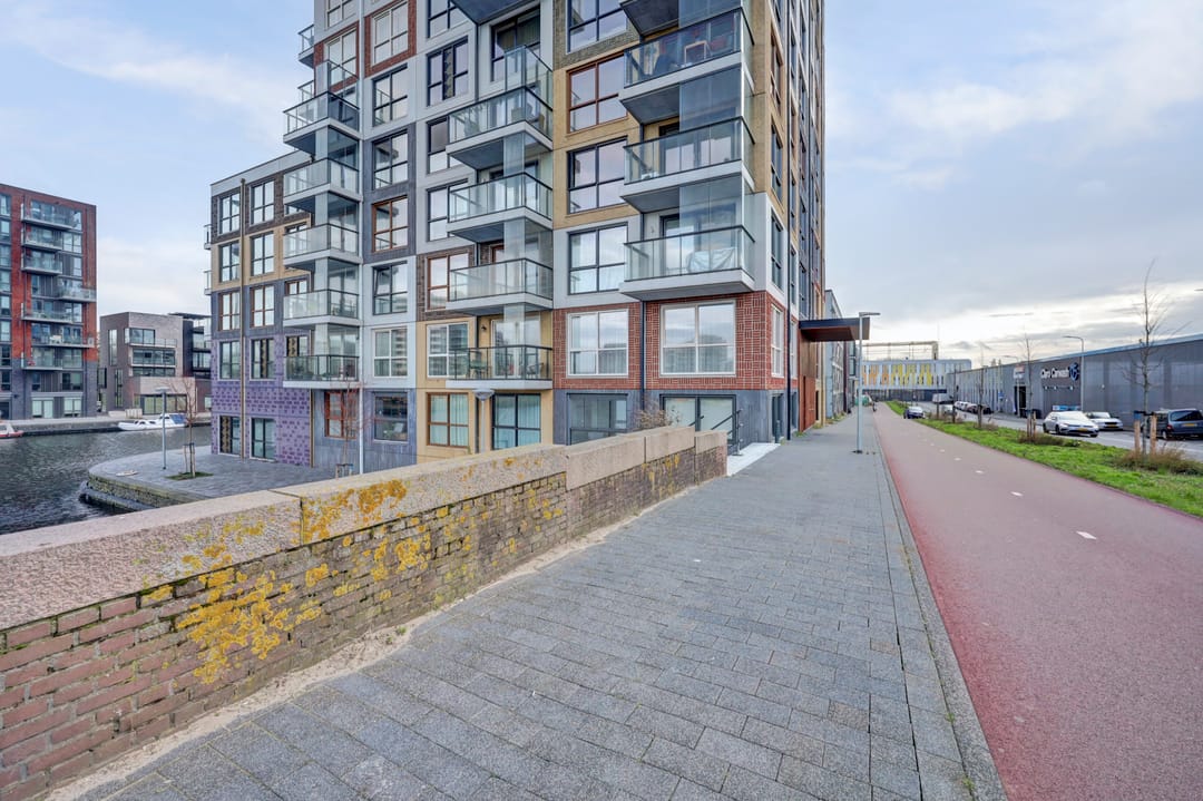 Photo 11 of Waldorpstraat 1622